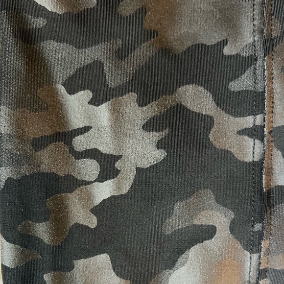 Spanx XS Camo Leggings - Picture 2 of 5